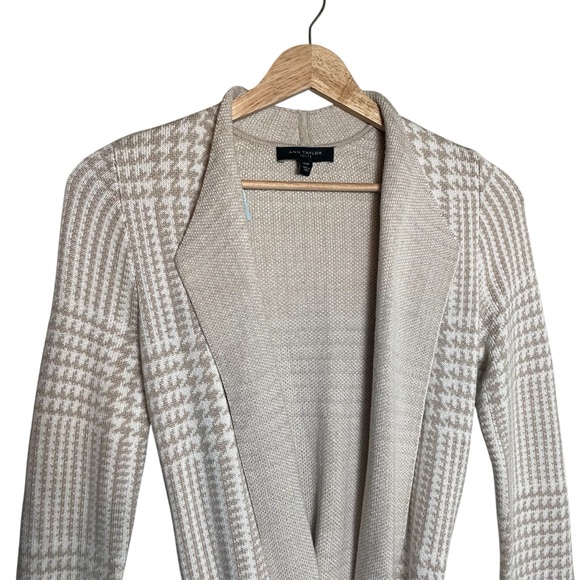 Ann Taylor Beige Belted Cardigan Houndstooth - Picture 2 of 9